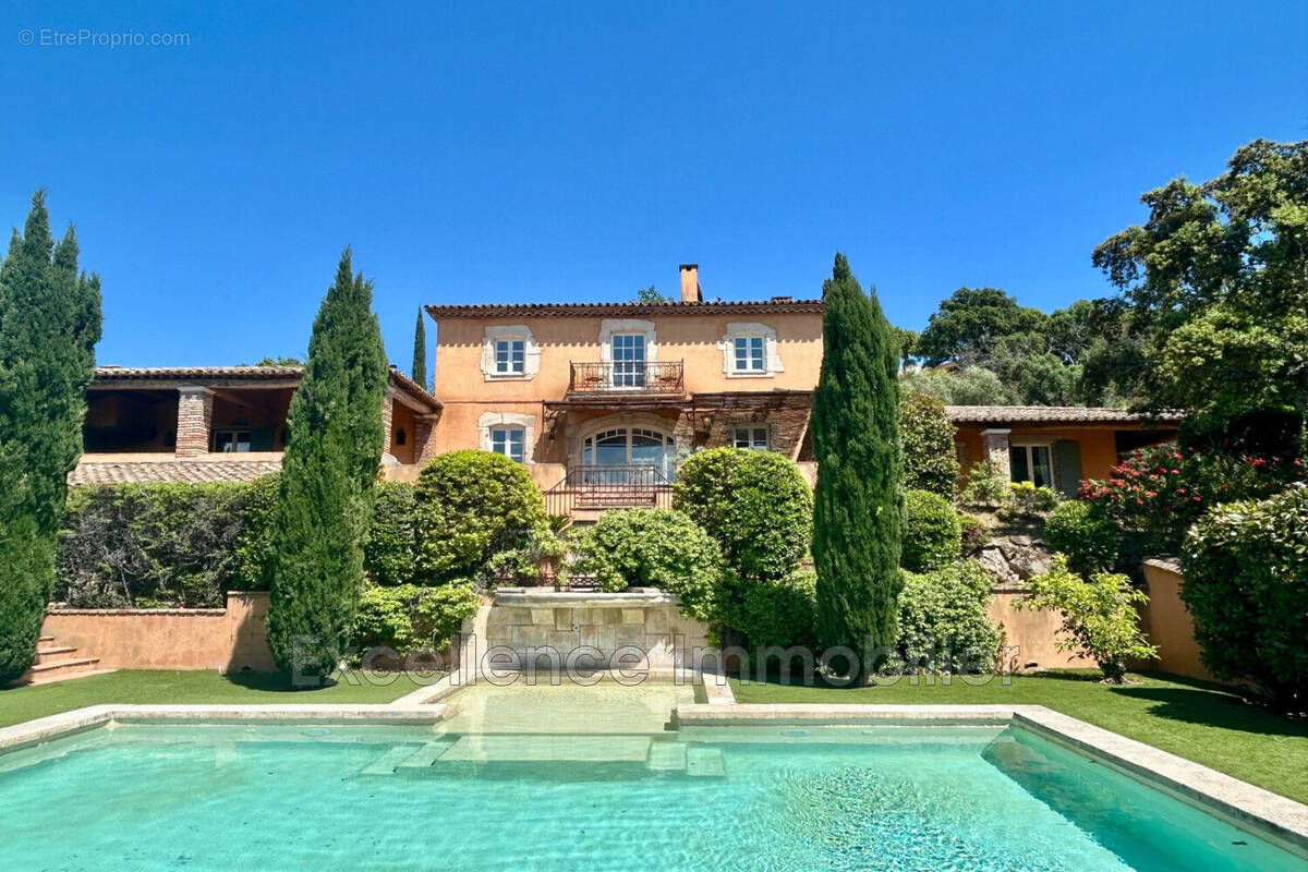 Maison à PLAN-DE-LA-TOUR