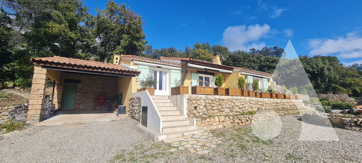 Maison à TOURTOUR