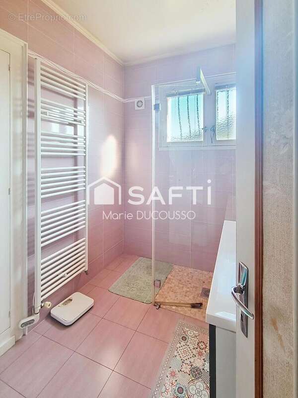 Photo 8 - Maison à CASTILLON-LA-BATAILLE