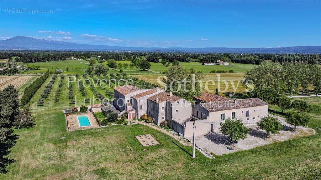 Maison à MONTEUX