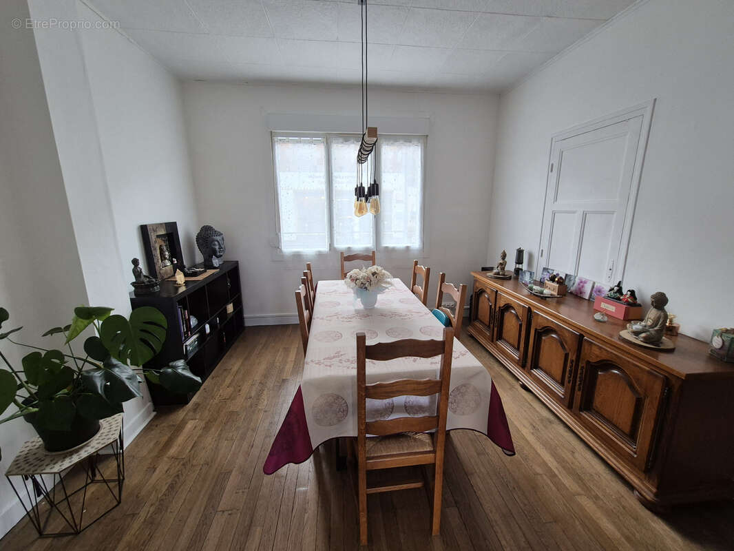 Maison à MAUBERT-FONTAINE