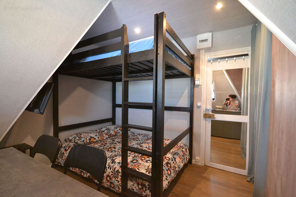 Appartement à PARIS-10E