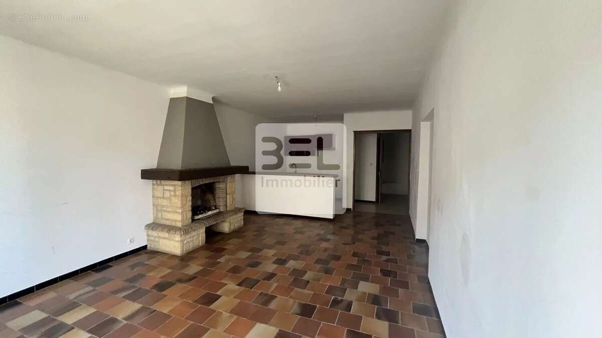 Ideal investisseur local commercial et appartement type 4 - photo 6