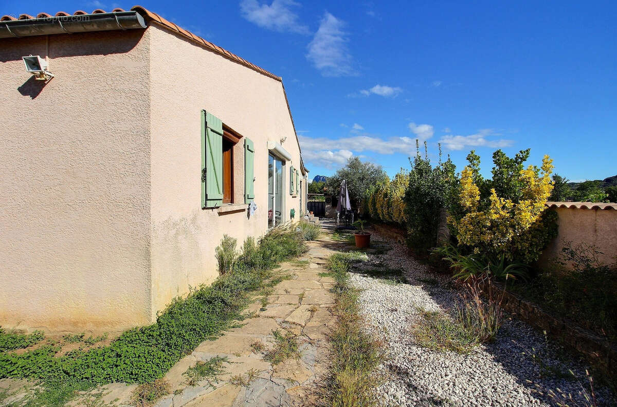 Maison à SAINT-MARTIN-DE-LONDRES