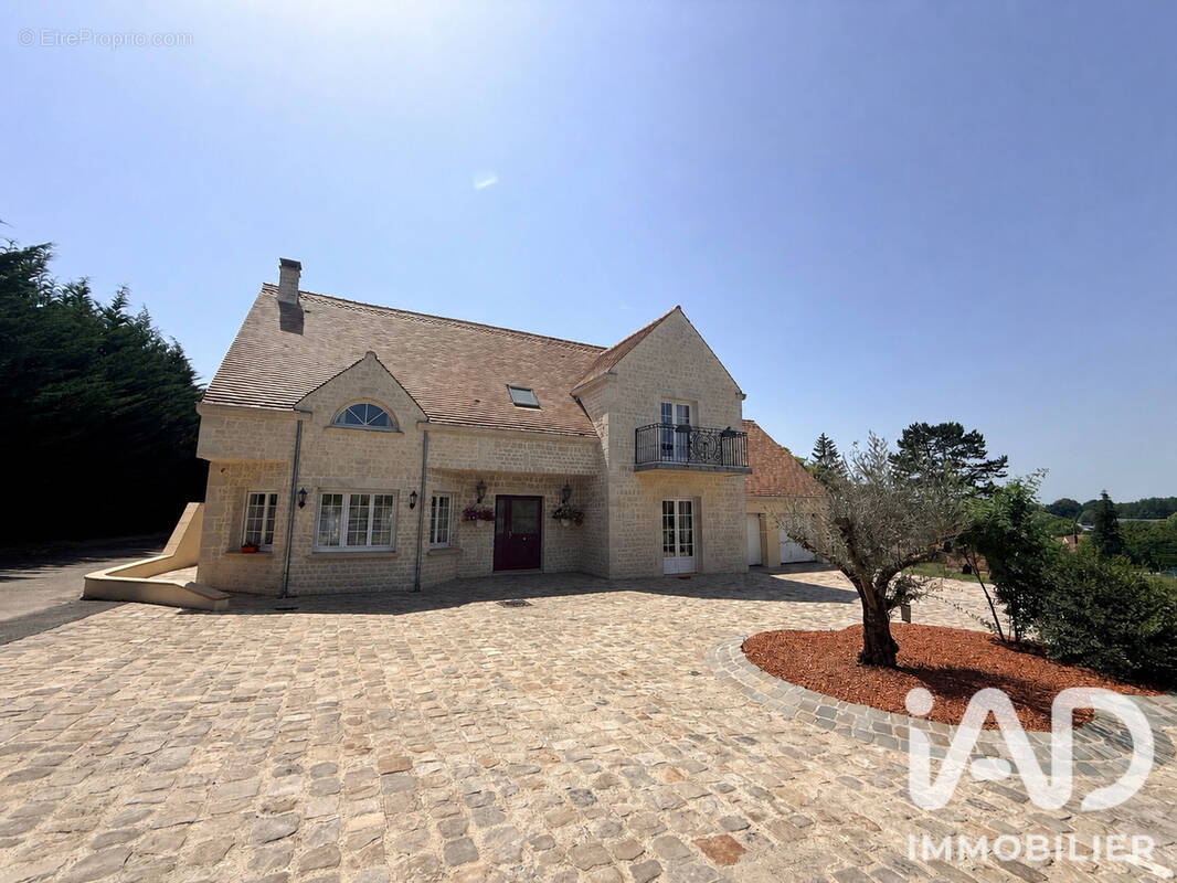 Photo 1 - Maison à MILLY-SUR-THERAIN