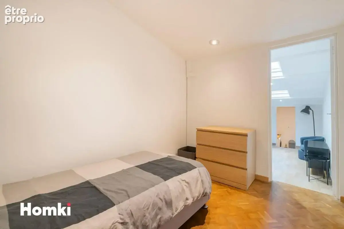 Maison de ville T5 de 77 m² à Marseille 13008 - photo 10
