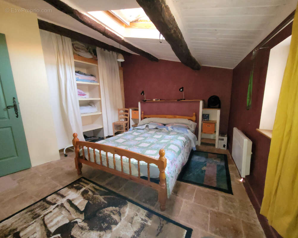 Maison à FAUGERES