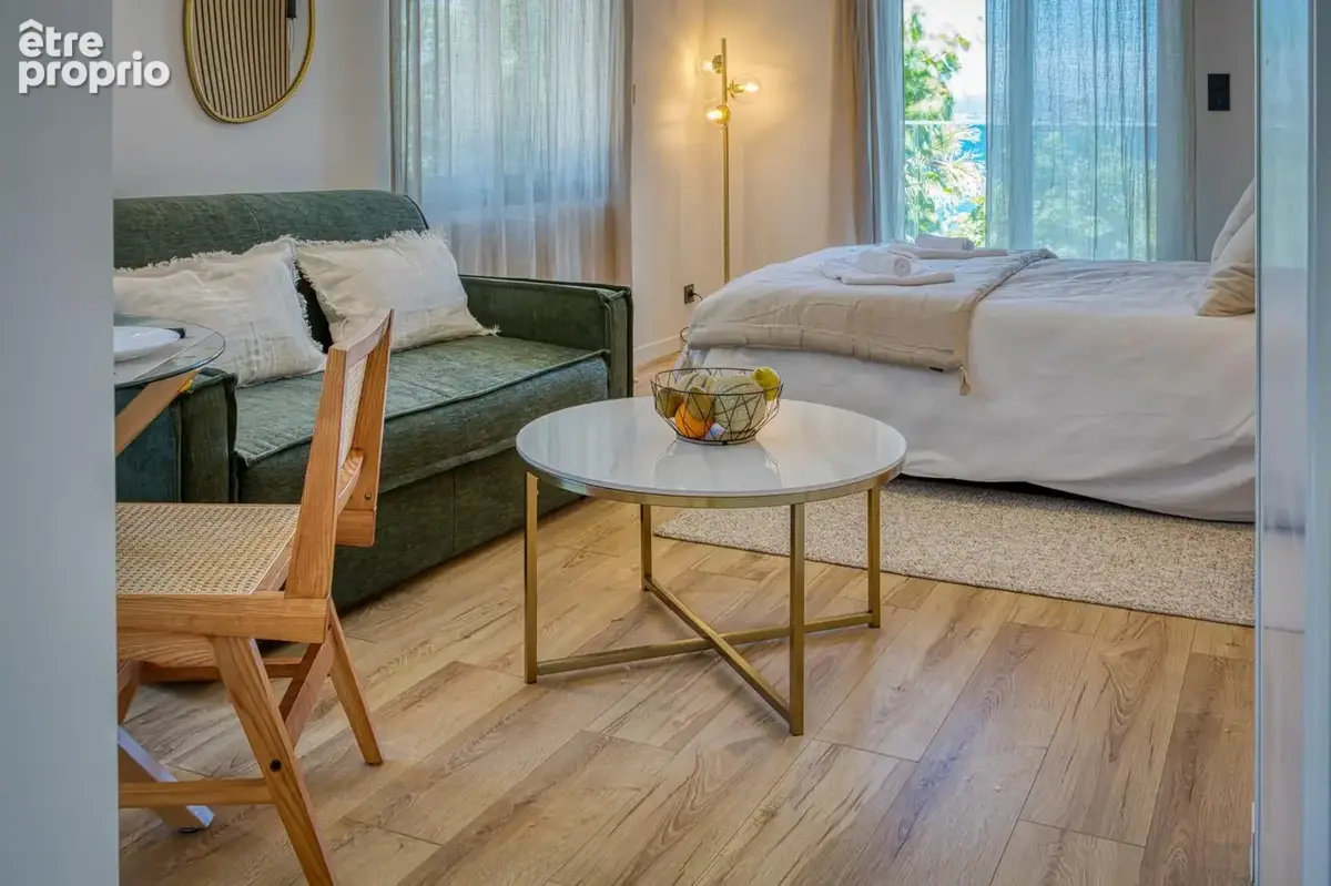 Appartement à ROQUEBRUNE-SUR-ARGENS