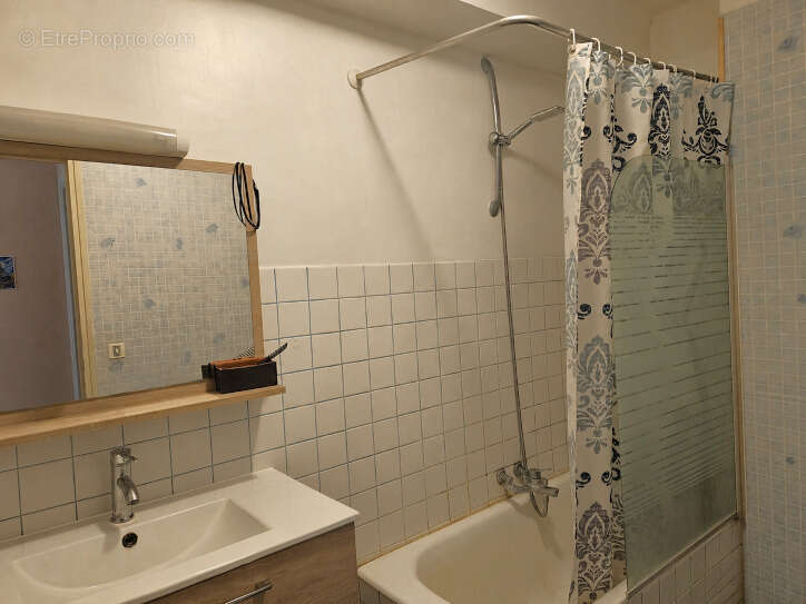 Appartement 69 m² à Orange  - photo 7