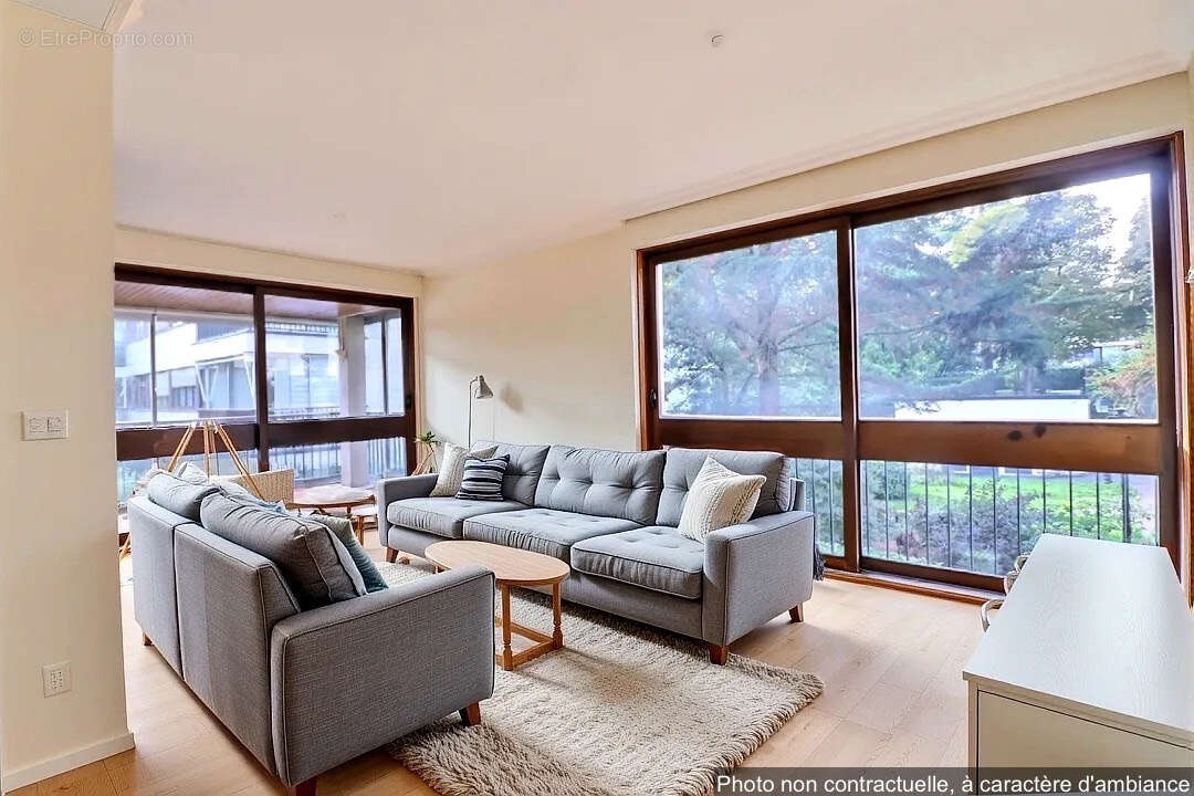 Appartement à FONTENAY-LE-FLEURY