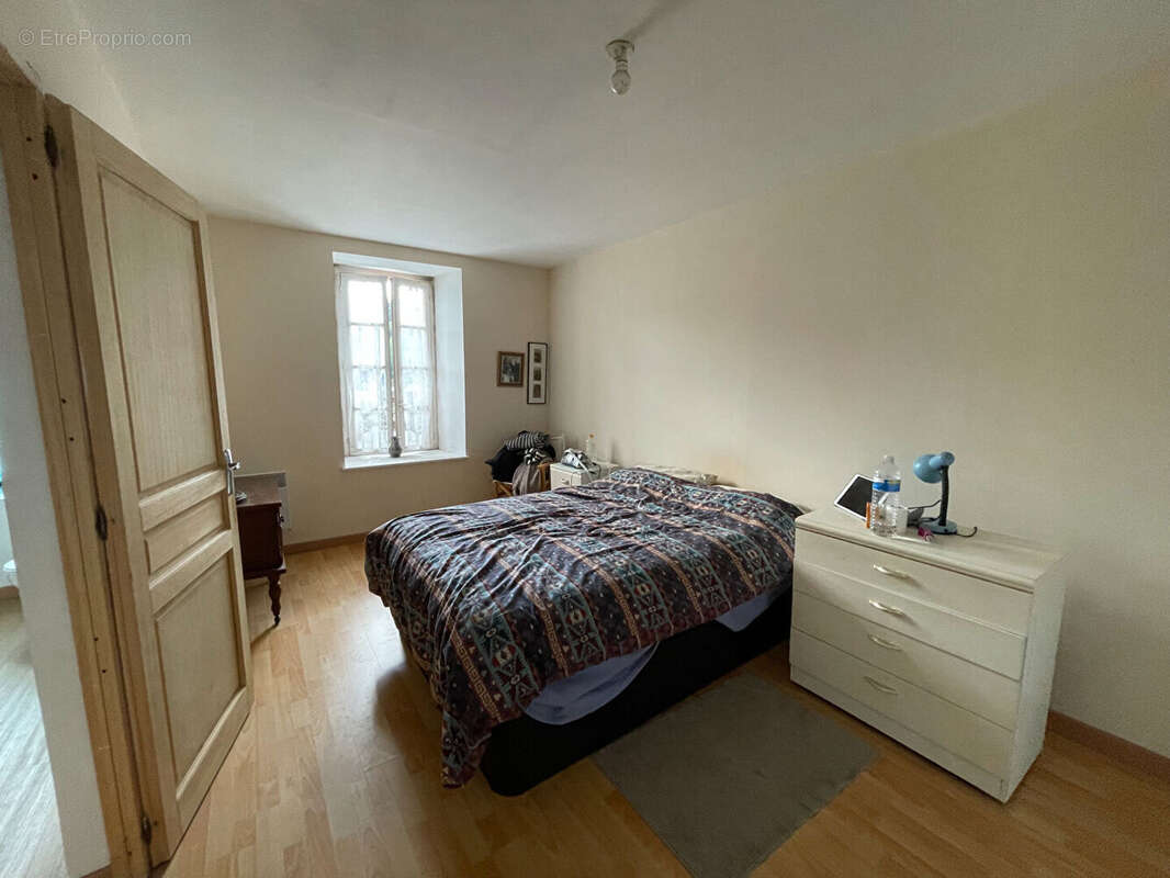 Maison à SAINT-MARTIN-DES-CHAMPS