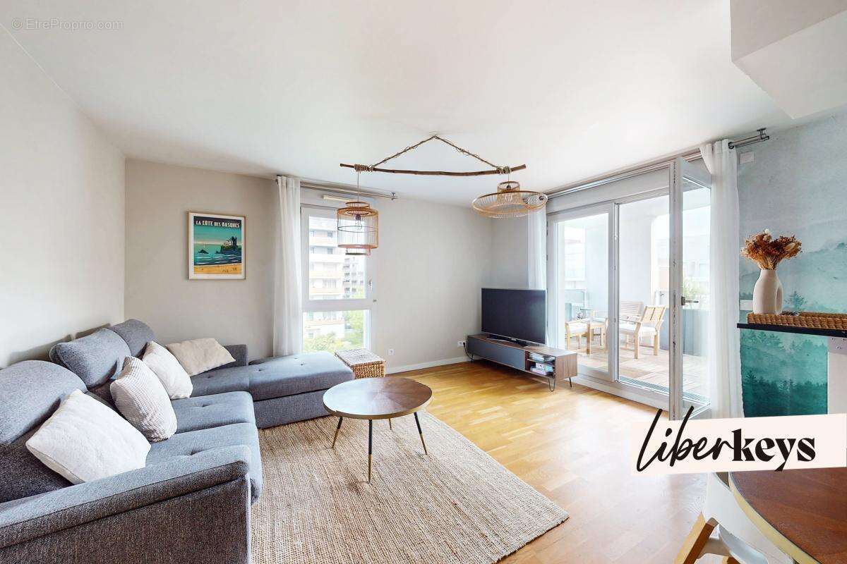 Appartement à GENNEVILLIERS