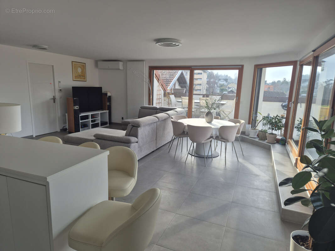 Appartement à EVIAN-LES-BAINS