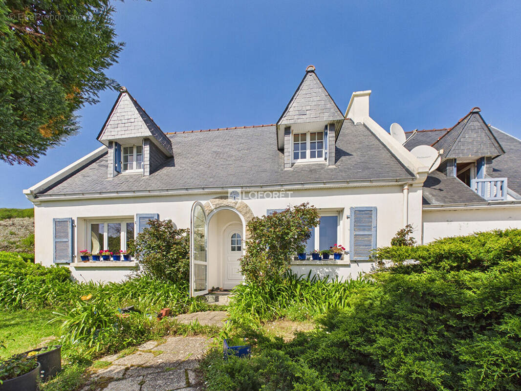 Maison à CLEDEN-CAP-SIZUN