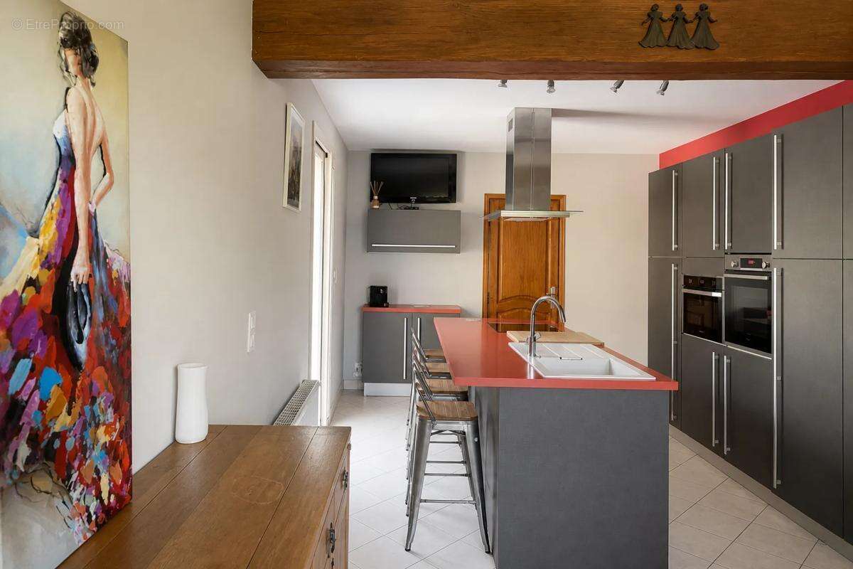 Maison avec piscine, 5 pièces, Saint-Hilaire-de-Brethmas - photo 7