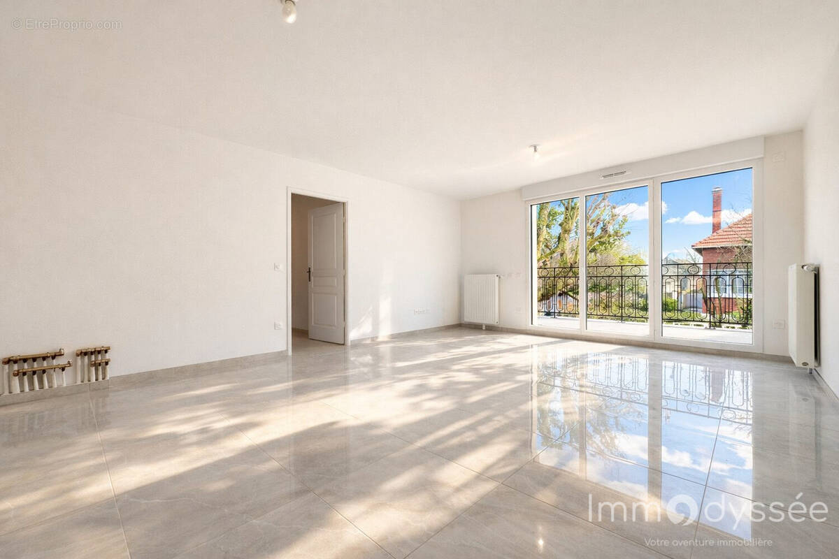 Appartement à LE PERREUX-SUR-MARNE