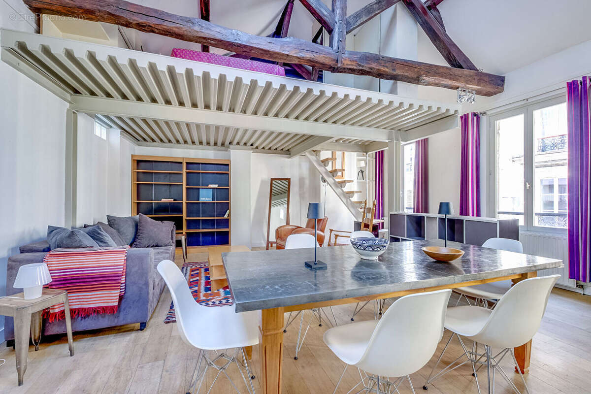 Appartement à PARIS-17E