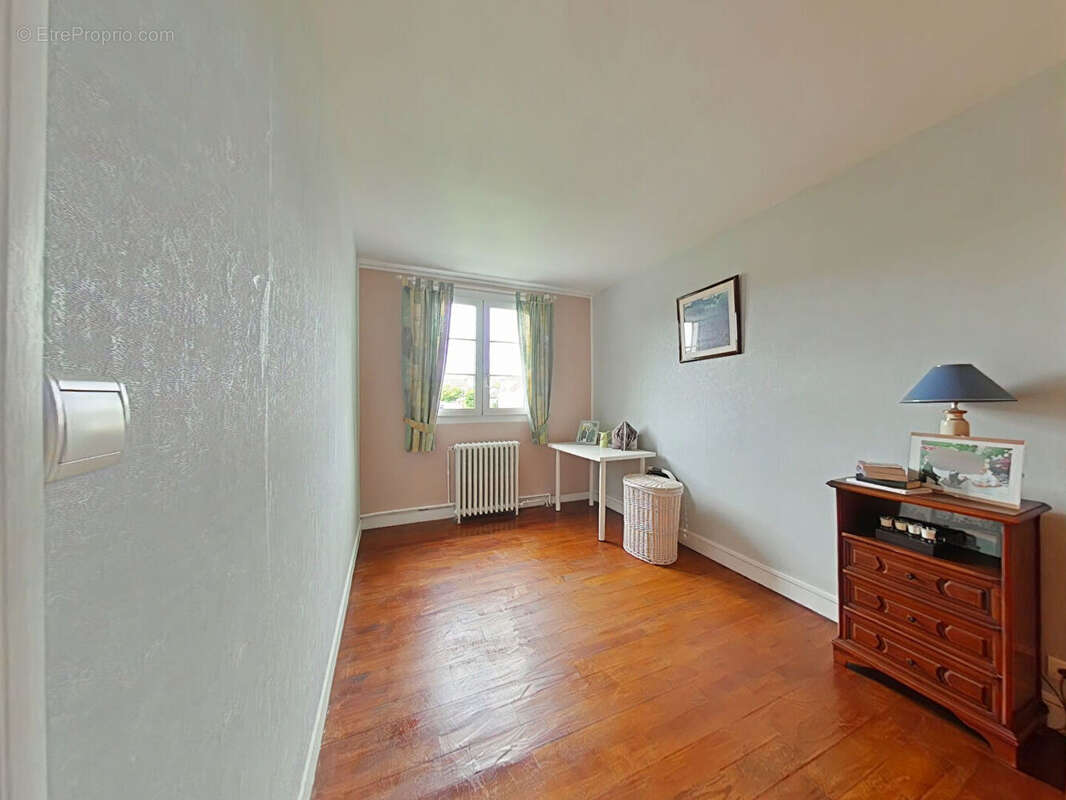 Maison à FONTENAY-LE-FLEURY