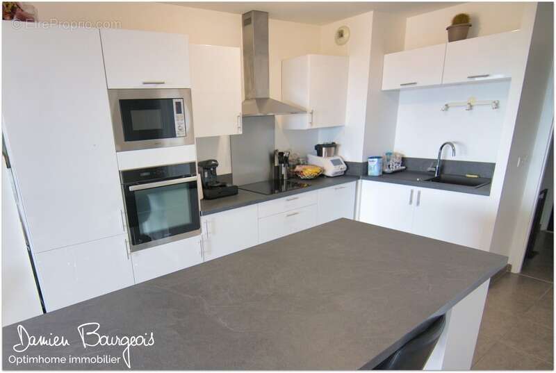 Appartement à ECHENEVEX