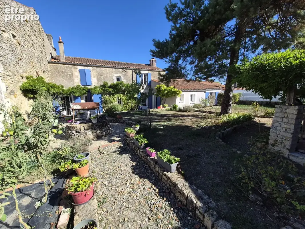 Maison en pierre rénovée en plein cœur de Ste Hermine - photo 20