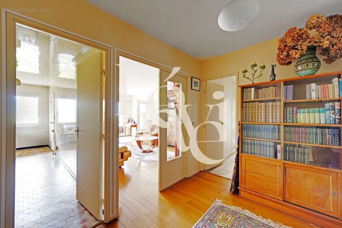 Appartement - 5 pièces - 117m2 - photo 2