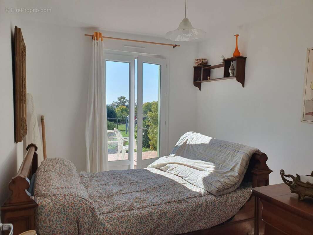 Maison à CHENAC-SAINT-SEURIN-D&#039;UZET