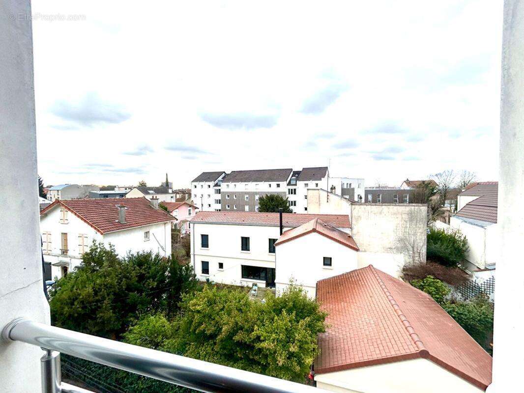 Appartement à FONTENAY-SOUS-BOIS