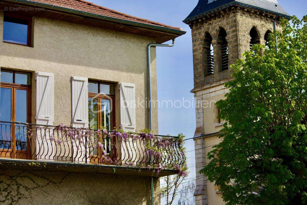 Maison à CHARNECLES