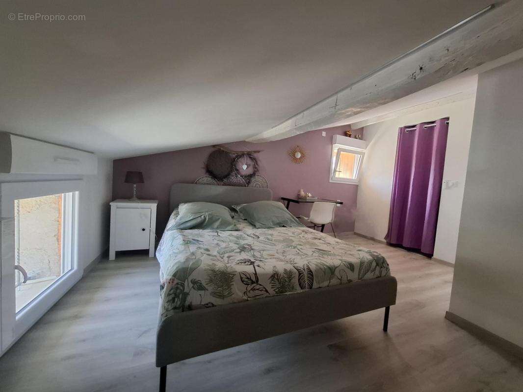 Maison à vendre - 5 chambres - 119 m² habitables + 150 m² dépendances - Fort potentiel locatif - 299 000 € - Saint-Maurice (6327 - photo 11