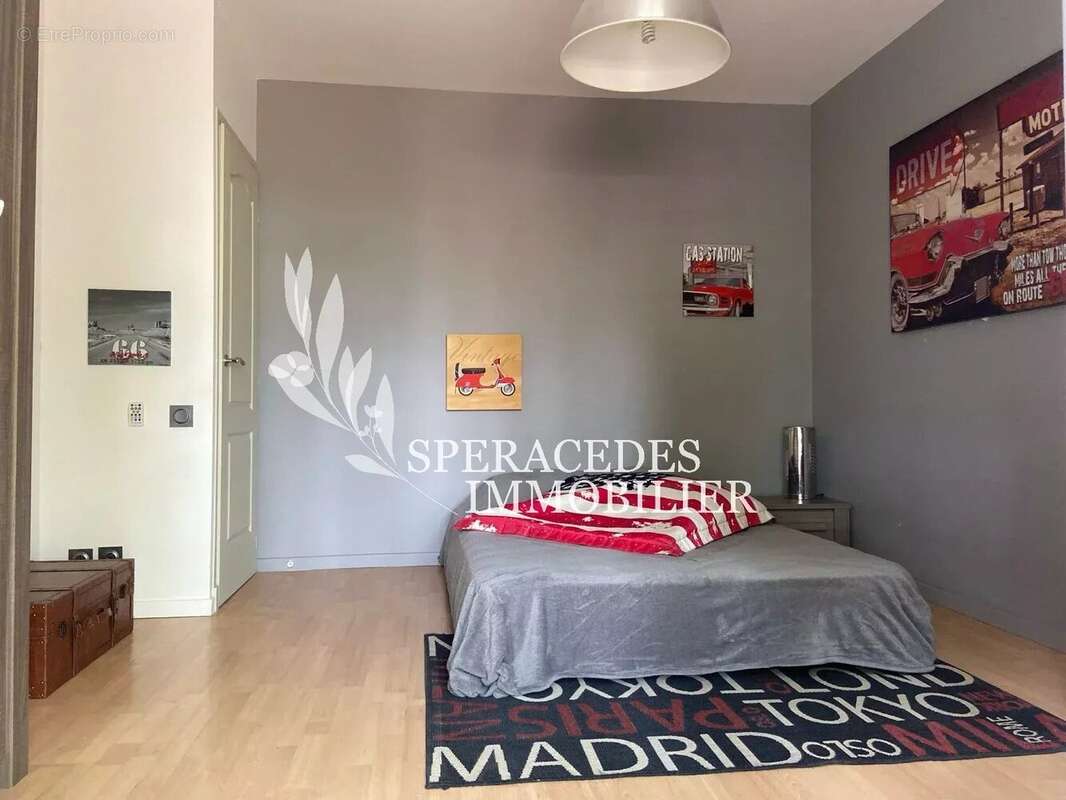 Maison à SAINT-CEZAIRE-SUR-SIAGNE