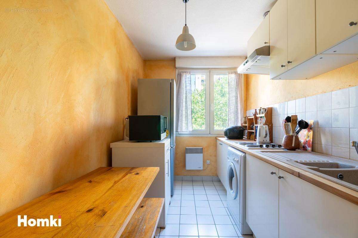 Appartement T2 de 46 m² à Lyon 69007, Rue du Commandant Ayasse - photo 5