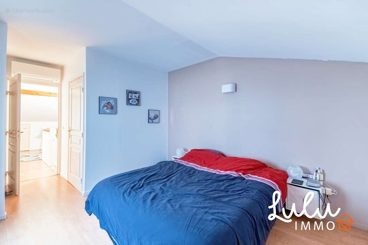 TASSIN-Maison de ville - T5 de 129 m² avec jardin - Hyper-centre - photo 11