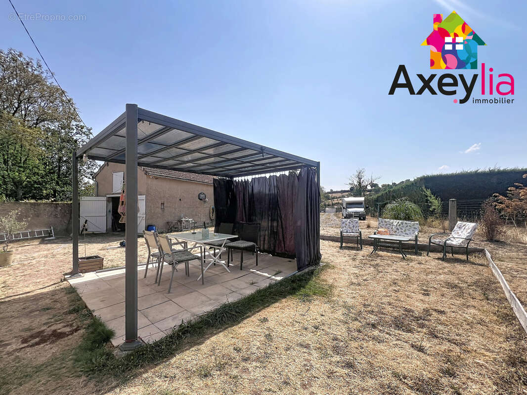 A vendre - le donjon - maison avec garage et piscine - photo 4