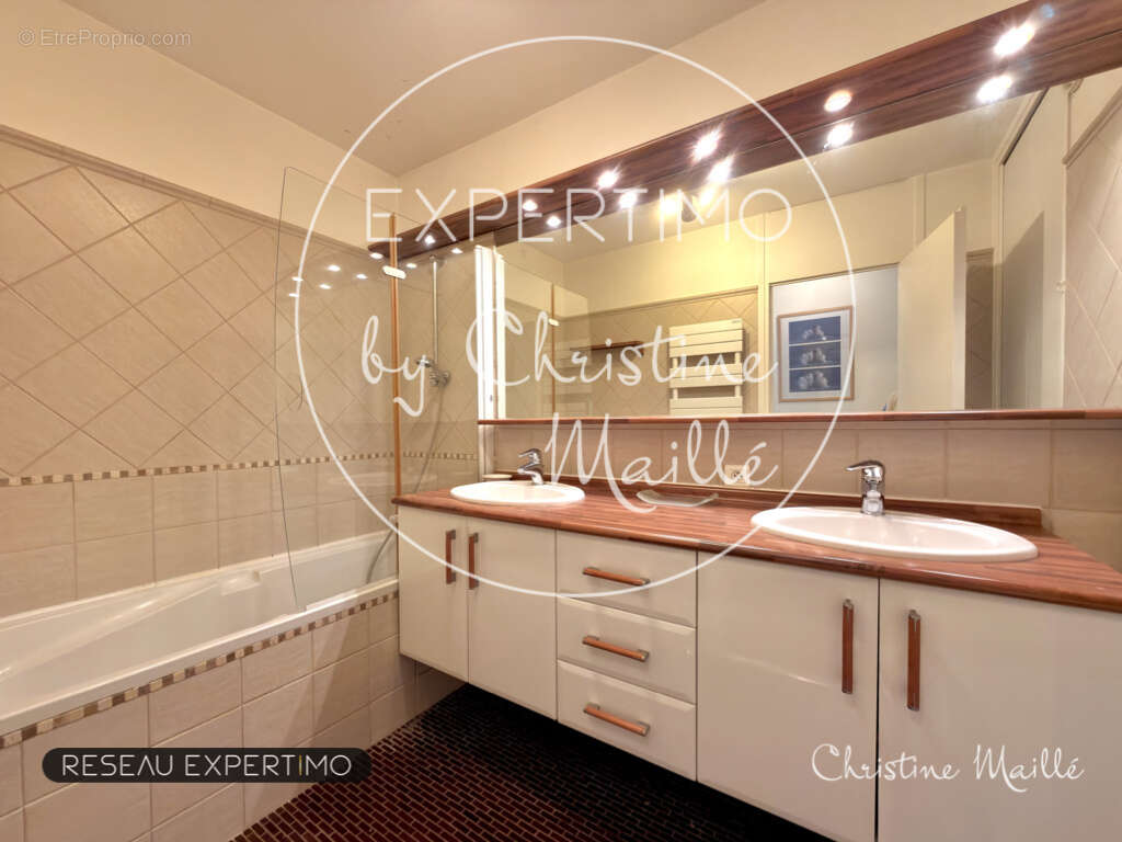 Appartement à VERSAILLES