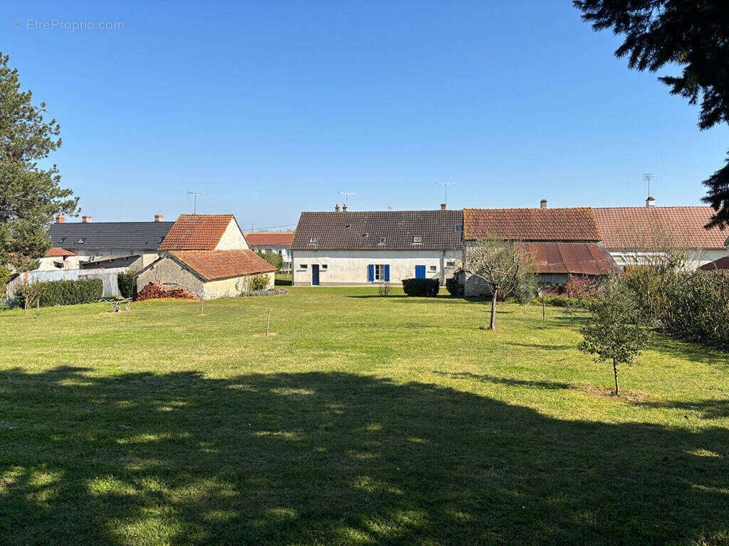 Maison à VILLEDIEU-SUR-INDRE