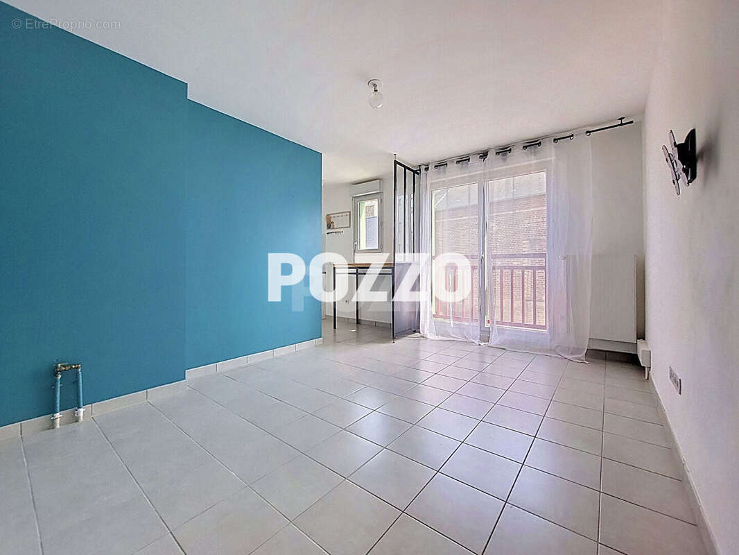 Studio récent avec ascenseur - photo 3