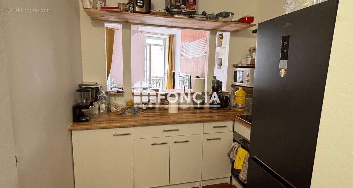 Appartement à MARSEILLE-3E