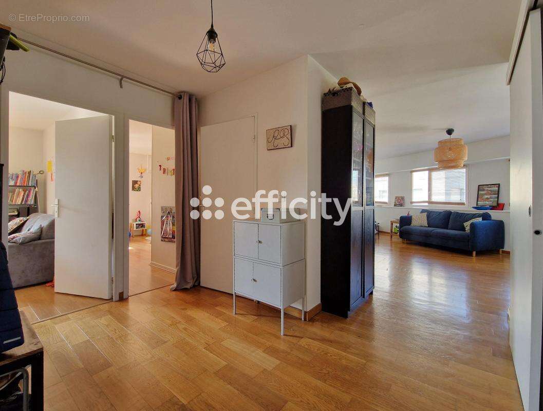 Appartement à ASNIERES-SUR-SEINE