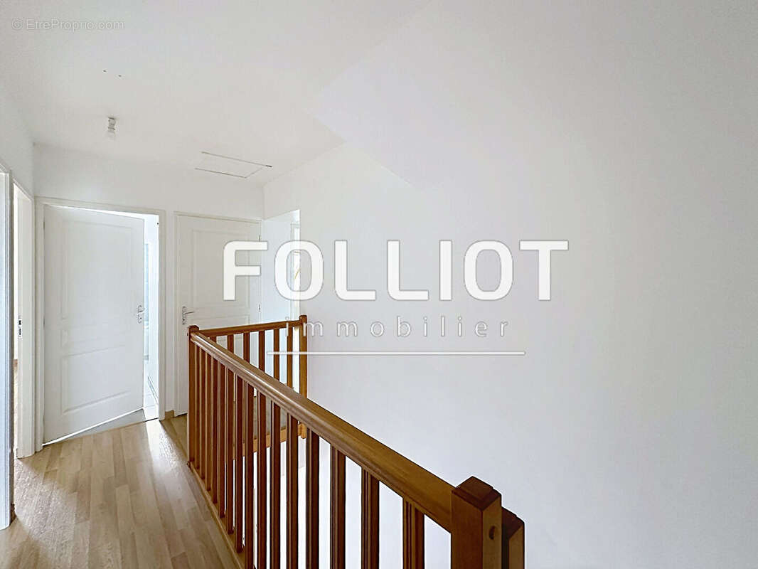 Maison familiale 6 pièces à vendre à Granville, proche commodités - photo 5