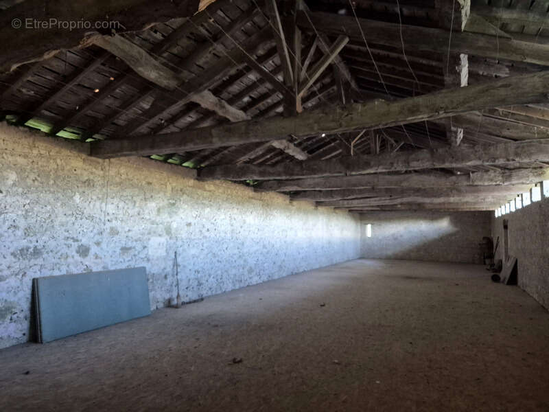 A vendre maison en Pierre - Dépendances – 1 Hectare – 32700 Castéra-Lectourois, Gers - photo 23