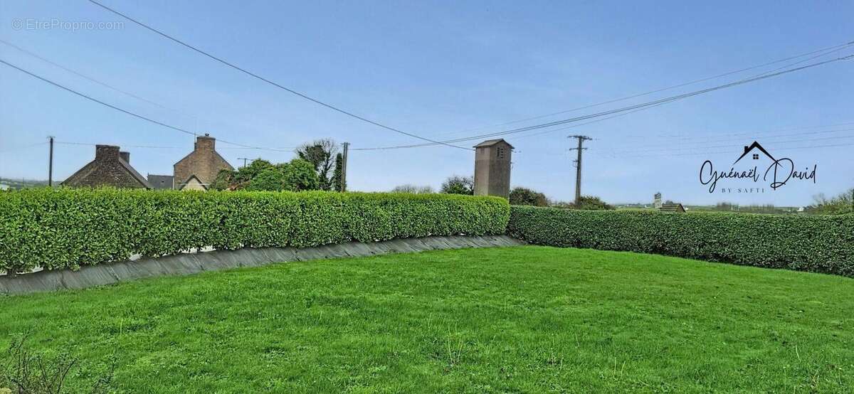 Photo 9 - Commerce à PLOUGOULM