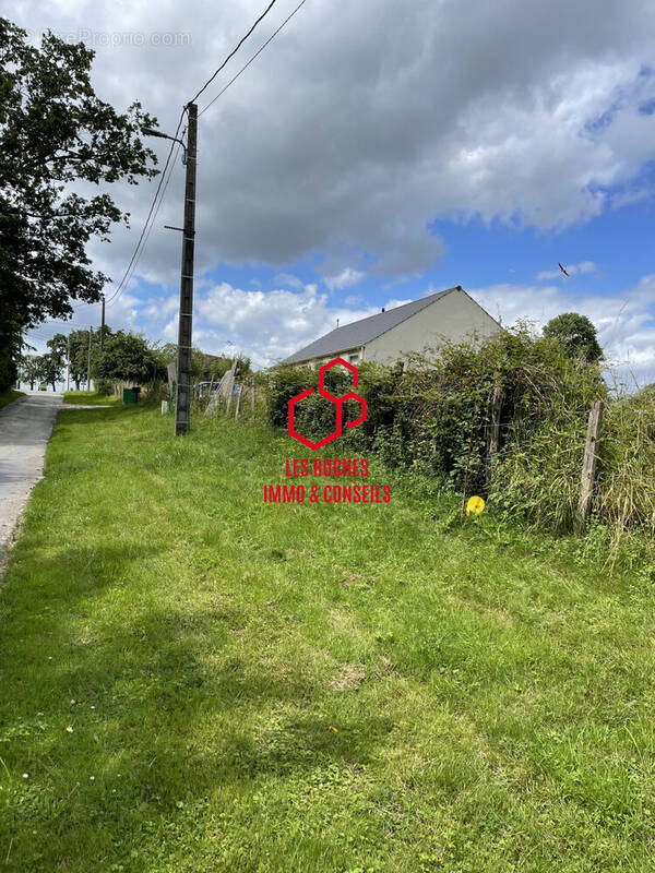 Terrain à CAMBRONNE-LES-CLERMONT