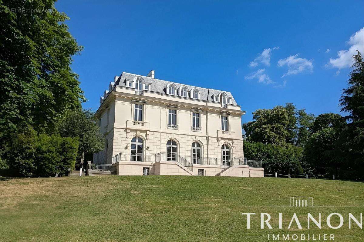 Appartement à L'ETANG-LA-VILLE