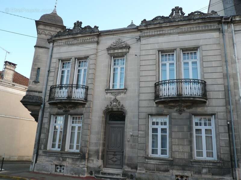  A Vendre Maison BOURGEOISE COGNAC Proche Centre Ville  - photo 3