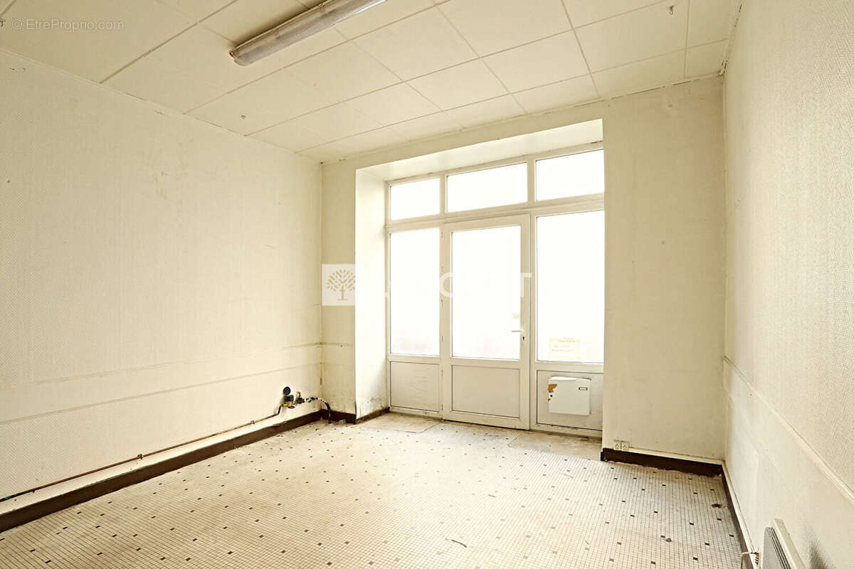 Commerce à MONTROUGE