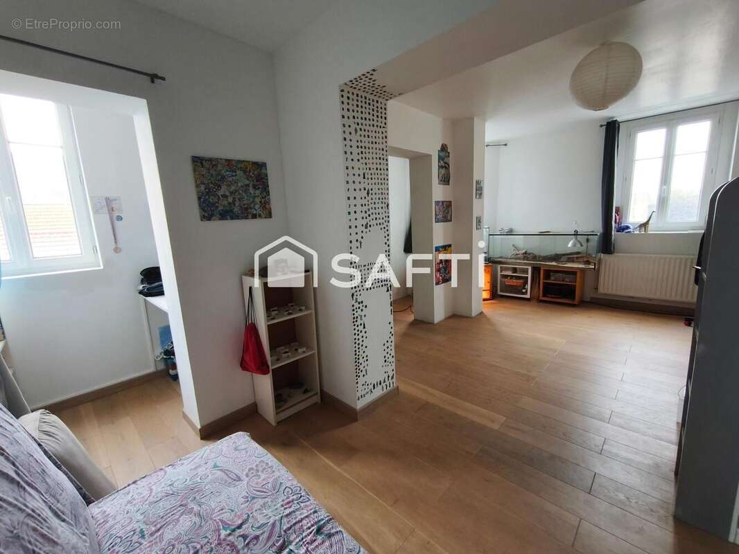 Photo 3