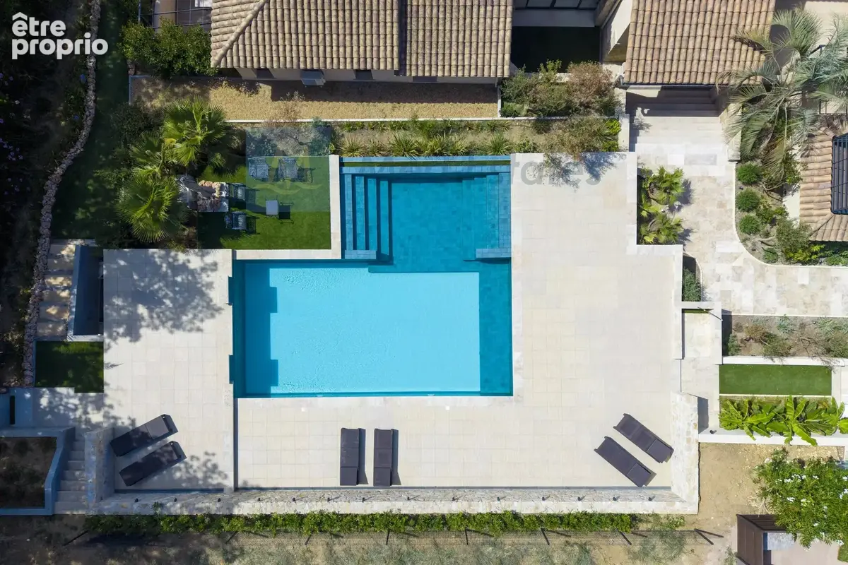 Grimaud - Appartement d'exception avec piscine au pied du village de grimaud - photo 2