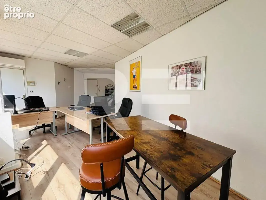 Photo Commerce à Nimes au prix de 66 000€