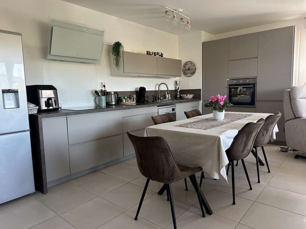 Appartement à SAINT-CYR-SUR-MER
