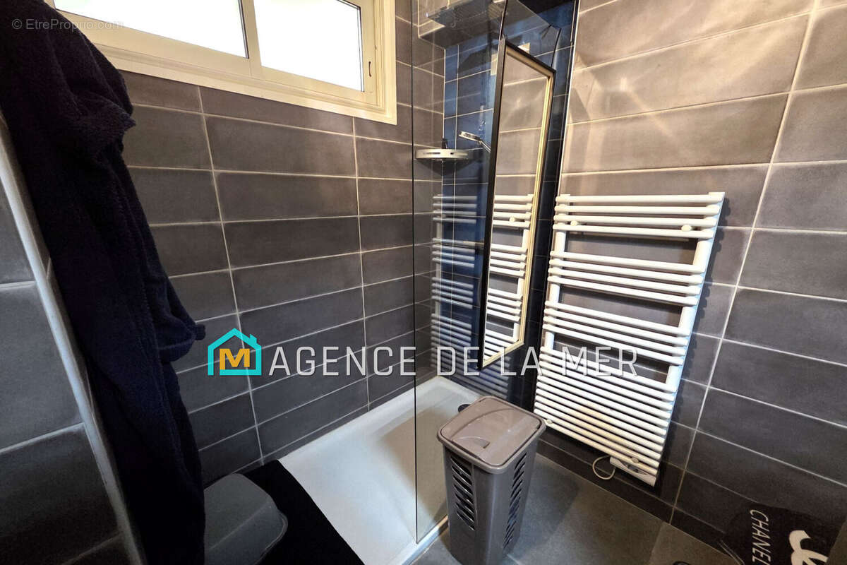 Appartement à MANDELIEU-LA-NAPOULE